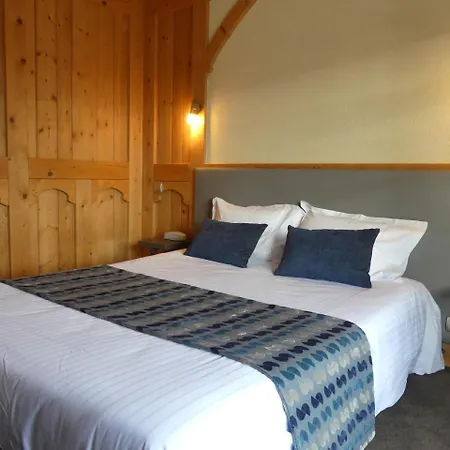 Aux Truites Bleues Hotel 3*